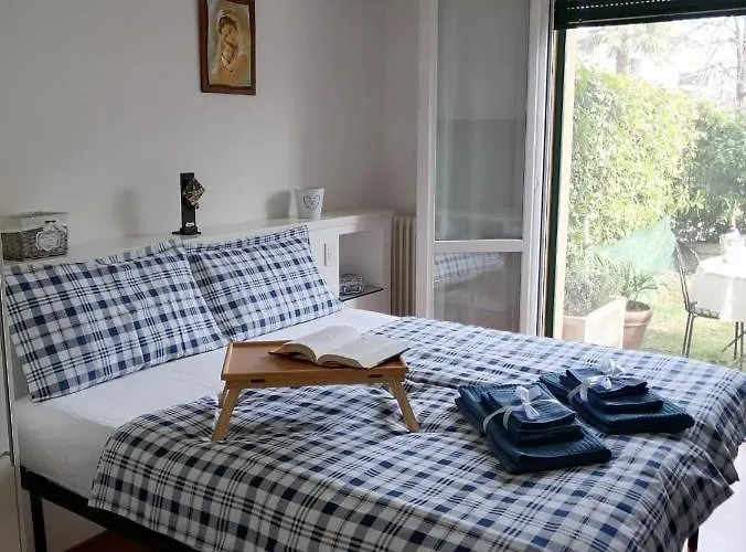 A Due Passi Dal *