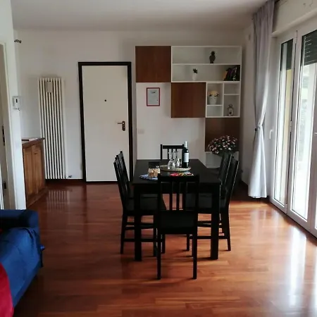 A Due Passi Dal *